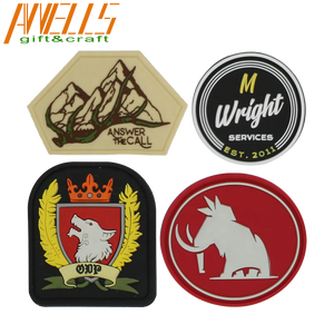 Высококачественные экологичные нашивки из мягкого ПВХ без минимального заказа, с индивидуальным тисненым логотипом, 3D, 2D, плоские, в форме цветка, любого размера, оптом для одежды - Product Image 5