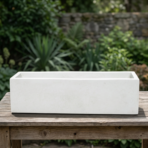 Jardinera Rectangular Negra Minimalista de Hormigón para Uso en Exteriores, Jardín, Flores y Plantas Verdes - Product Image 2