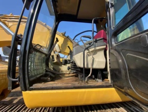 รถขุดไฮดรอลิกแบบตีนตะขาบ CAT 325DL มือสอง ขนาด 25 ตัน พร้อมบุ้งกี๋ขุดขนาด 1.4 ลูกบาศก์เมตร สภาพดี - Product Image 2