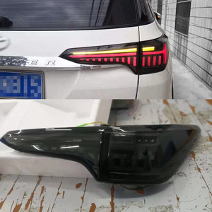 Feux arrière pour Toyota Fortuner 2016-2021 avec clignotants séquentiels à LED - Product Image 2
