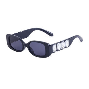 Gafas de Sol de Marco Pequeño Estilo Europeo Americano, Negras, PC UV400, Unisex, Cuadradas con Acento de Diamantes ZT-98032 - Product Image 4