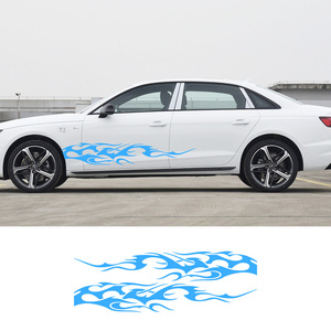 2 pegatinas de PVC impermeables y resistentes a los arañazos con diseño de llamas para decoración elegante de coches - Product Image 3