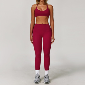 Set Sportivo da Yoga in Tre Pezzi Tinta Unita ad Asciugatura Rapida e Vestibilità <span class=keywords><strong>Aderente</strong></span> per Corsa all'Aperto - Product Image 1