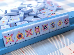 Jeu de Mahjong Américain de Luxe Moderne Minimaliste en Acrylique Bleu Gravé, 160 Pièces Pliables Écologiques pour Enfants, Jeu de <span class=keywords><strong>Ludo</strong></span> d'Intérieur - Product Image 2