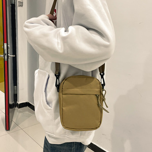 Sac bandoulière homme Dimo, taille moyenne, noir, blanc, kaki, décontracté, pour le quotidien, collection Printemps 2025 - Product Image 3