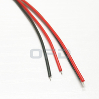سلك شحن بيضاوي أبيض بطول حوالي 10 سم، موصل USB من النوع C بـ 2 سن، منفذ شحن بيضاوي مع سلك