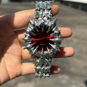 Reloj de Cuarzo Alabastro de Acero Inoxidable Personalizado, Movimiento Japonés, Cristal de Zafiro, Diseño de Garra, Estilo Y2K, Accesorios Góticos - Product Image 4