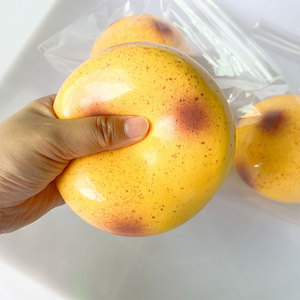 Jouet géant en forme de pomme de terre liquide à récupération lente pour la décompression et le soulagement du stress - Product Image 6