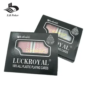 Cartas de jogo de poker em plástico preto