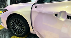 Película de Vinilo PET Dorada Super Brillante para Envoltura de Autos, 7.5mil, Protección Anti-Rayones, Tecnología de Reparación Térmica, Vinilo TPU Premium - Product Image 2