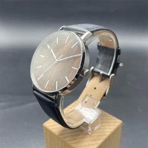 Reloj de Pulsera para Hombre ODM Mods, Superligero, Esfera Redonda Analógica de Madera, Correa de Cuero de Primera Calidad, Resistente al Agua 3BAR, Cuarzo Miyota - Product Image 4