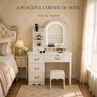 Coiffeuse de maquillage vintage moderne européenne avec miroir arqué éclairé, ensemble de table de toilette blanc cassé pour chambre à coucher, idéal pour usage hôtelier