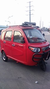 Triciclo con cabina de tres ruedas nuevo cerrado de China 2018 Triciclo de pasajeros tipo <span class=keywords><strong>gasolina</strong></span> - Product Image 3
