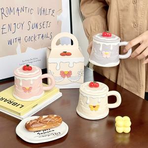 Tasse en céramique de haute beauté faite à la main de style américain avec couvercle joli coffret cadeau personnalisé - Product Image 1