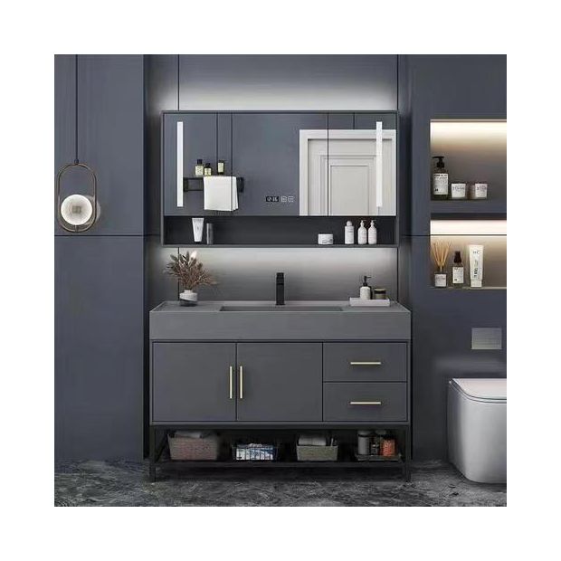 สีเทาเข้ม