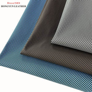 उच्च लचीलापन 0.45 मिमी मोटी कार्बन फाइबर पैटर्न सिंथेटिक पु चमड़े के जलरोधी घर्षण-प्रतिरोधी पर्यावरण अनुकूल नरम पैकिंग - Product Image 2