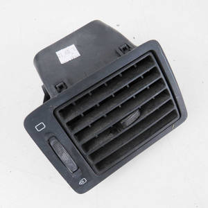 Bocchetta dell'Aria Sinistra 9634499077 per Fiat Scudo Mk2 2007-2016 Usata (47010) - Product Image 1