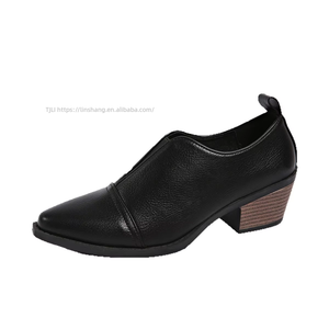 Chaussures plates à talon moyen de style britannique, grande taille, nouveau style automne, à talon épais, bout pointu, bouche profonde, en cuir pour femmes - Product Image 5