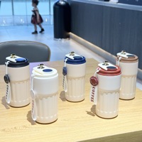 Taza de café inteligente de acero inoxidable 316 de doble capa con aislamiento al vacío y pantalla de temperatura para viajes al aire libre y como regalo.