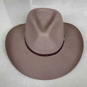 หมวกคาวบอยสไตล์ตะวันตก A112002 ทำจากผ้าขนสัตว์ 100% ลายนูน ปรับขนาดได้ เหมาะสำหรับทุกเพศ ทุกโอกาส ทุกฤดู - Product Image 2