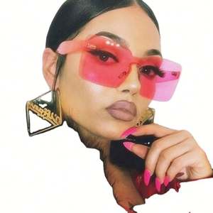 Vente en gros de lunettes de soleil carrées sans monture de couleur bonbon vintage tendance 2021, UV400, pour femmes - Product Image 1