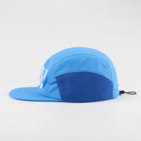 Casquette de sport 5 panneaux de haute qualité ODM/OEM, broderie personnalisée, visière plate, ajustable, séchage rapide, avec cordon de serrage, pour le camping