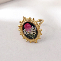 Bague en résine avec fleurs séchées véritables, faite à la main, ovale, dorée, réglable, bijoux floraux pressés naturels, cadeau pour femmes