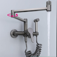 Robinet de cuisine mural télescopique et pliable 2026 en acier inoxydable brossé à double poignée, avec valve en céramique, design moderne et rotatif
