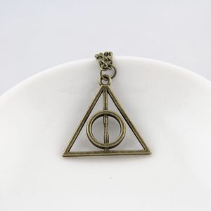 Collana pendente <span class=keywords><strong>Harry</strong></span> <span class=keywords><strong>potter</strong></span> The Deathly Hallows antico bronzo boccino d'oro ciondoli clessidra collana pendente all'ingrosso - Product Image 4