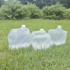 Bon marché Prix 10L 20L Seau Cubitainer en plastique Bon joint Aucune fuite Jerry Can pliable <span class=keywords><strong>avec</strong></span> trous <span class=keywords><strong>Robinet</strong></span> sans poignée dans la boîte - Product Image 1