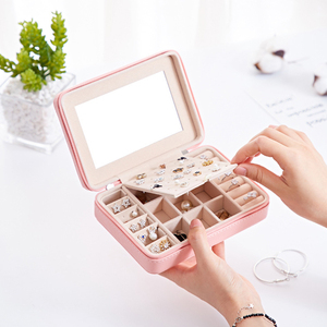 Boîte à bijoux de luxe en cuir et velours avec tiroir et serrure, personnalisable, pour ranger bracelets et colliers, rose, organiseur - Product Image 4