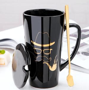 Tasse à café en céramique noire avec logo doré pour la fête des pères avec couvercle et cuillère - Product Image 5