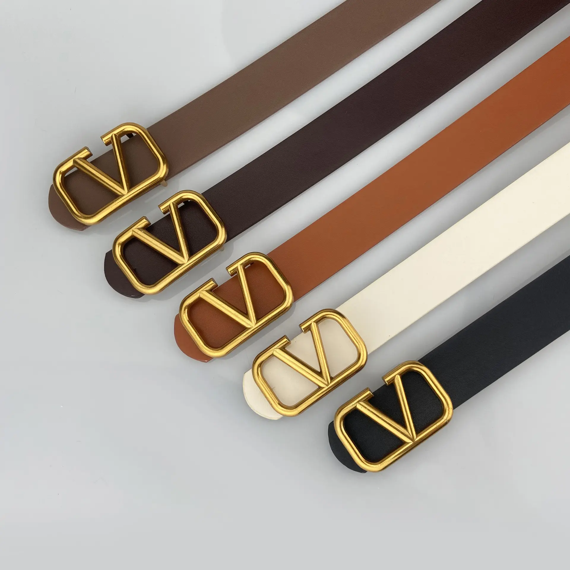 حزام وسط جديد أنيق من الجلد المدبوغ مع شعار مخصص حزام خاص مسطح للزينة للسيدات