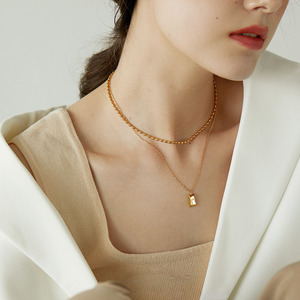 French Royal Revival Double-layered Necklace Featuring Stacked <strong>Metal</strong> Small <strong>Gold</strong> Bricks and <strong>Collar</strong> Chain for Women - Product Image 2