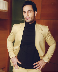 2025 New Arrival Costume Homme Ouro Irregular Notch Lapel Homens Ternos Noivo Prom Casamento Slim Fit <span class=keywords><strong>2</strong></span> Peças Ternos Smoking Conjuntos - Product Image 2