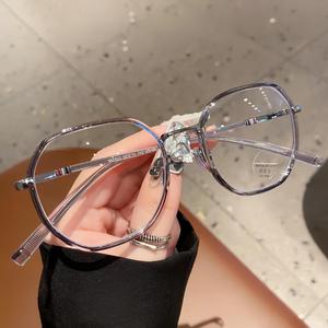 Nouvelles <span class=keywords><strong>Lunettes</strong></span> Rondes Classiques Transparentes Tendance 2026 pour Femmes – Monture Ultra Légère et Fine, Anti-Lumière Bleue, Idéales pour un <span class=keywords><strong>Visage</strong></span> Naturel - Product Image 2