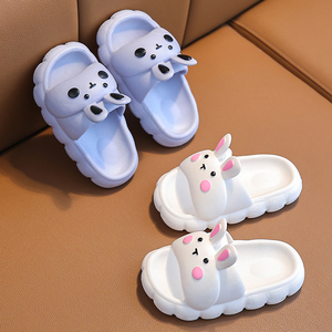 Pantoufles légères en PVC de lapin de dessin animé pour enfants Parents intérieur extérieur semelle souple antidérapante pour la maison hôtel pour l'été hiver - Product Image 3