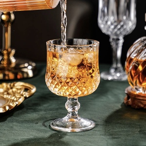 Conception de mode de fête de bouteille d'eau en verre de luxe clair de haute qualité pour le vin de jus bonne vente avec <span class=keywords><strong>des</strong></span> capacités de 30ml 50ml 100ml - Product Image 3