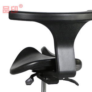 เก้าอี้ทรงอานม้า MA-009 สีดำ เก้าอี้สำนักงานตามหลักสรีรศาสตร์ พร้อมที่วางแขนโพลียูรีเทน ฐานอะลูมิเนียมอัลลอย - Product Image 1
