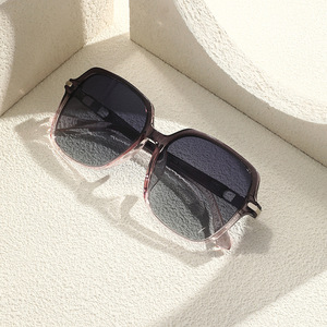 <b>Sunglasses</b> Women <b>Square</b> Full Rim Polarized UV400 Elegant Sun Protection 2025 - Product Image 2