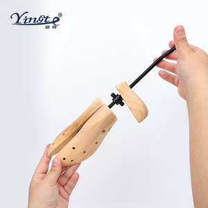 Soportes de madera para zapatos Yinste, ajustables, para tacones altos, para dar forma y poner los zapatos. - Product Image 2