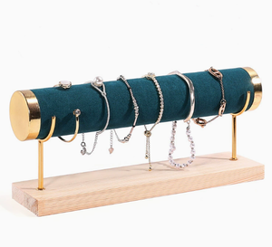 Expositor de Pulseras de Madera de Lujo con Detalles en Dorado, Organizador de Joyas de Material de Gamuza/PU y Opción de Logotipo Personalizado - Product Image 4