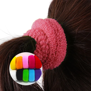 Diadema Gentlehold de larga duración Núcleo de goma duradero para uso diario - Product Image 1