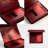 Boîte à parfum en carton rigide avec revêtement UV en relief, matériaux recyclés, ouverture à rabat magnétique, boîte cadeau pliable pour vêtements