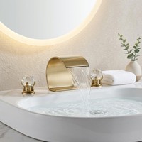 Robinet de lavabo moderne à poser sur le comptoir avec double poignée et bec cascade pour installation à 3 trous