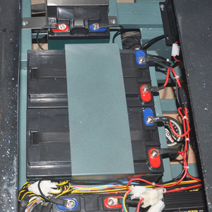 Voiture tamponneuse pour enfants en fibre de verre à piles - Manège extérieur pour enfants pour parcs d'attractions - Product Image 4