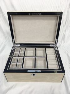 Boîte à bijoux en bois laquée haute brillance, verrouillable, grand rangement pour bijoux avec clé - Un tiroir - Meilleurs cadeaux - Product Image 3