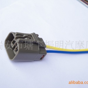 Conector Automotriz Olt de Plástico Gris Universal para Arnés de Cableado de Automóvil, Modelo Olt 001002003004005 - Product Image 1