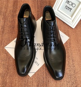Bottes en cuir montantes style brogue britannique, chaussures de ville formelles en cuir, bottes Martens rétro gravées, bottines tendance à lacets - Product Image 5