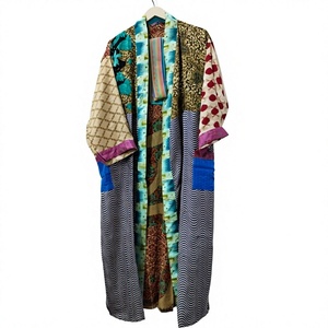 Robe Kimono en Soie pour Femme à Prix de Gros, Col en V, Patchwork, Fermeture à Cordon, Manches Longues, Respirante et Séchage Rapide - Product Image 1